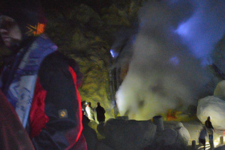 ijen blue flame tour