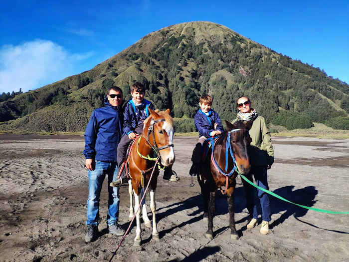 bromo tour with family