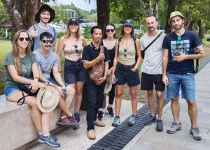 image-tour-custemers