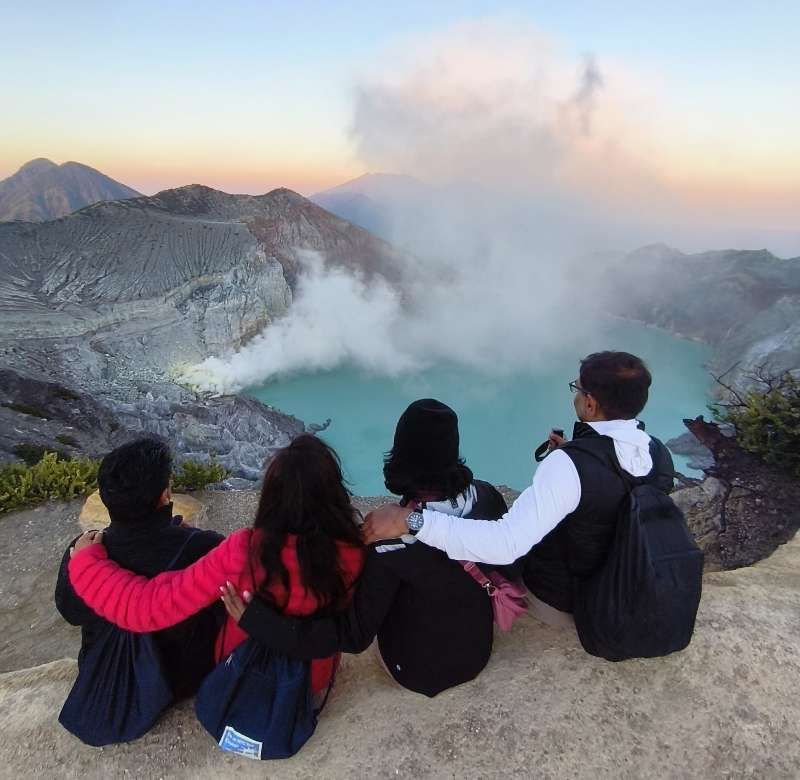 image tour bromo ijen tour with friends 2