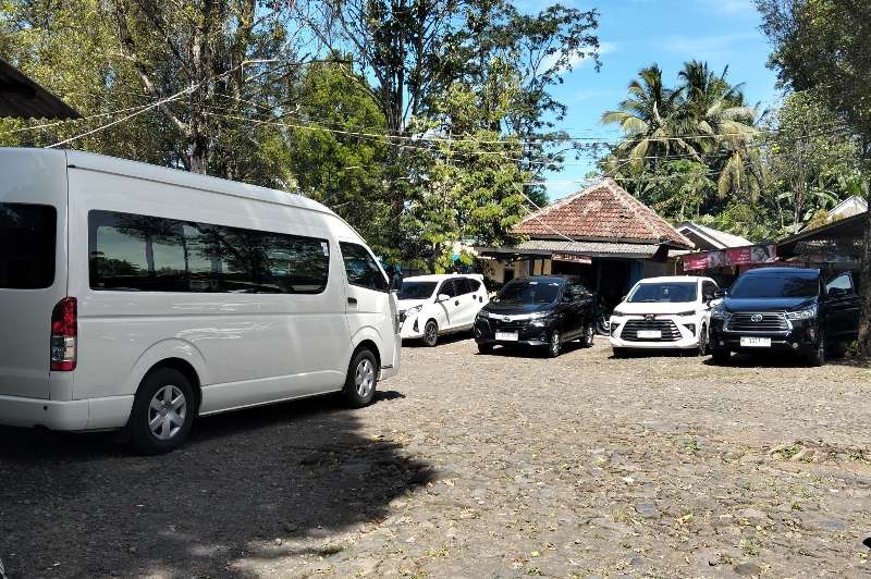 image transport ijen crater tour 2026